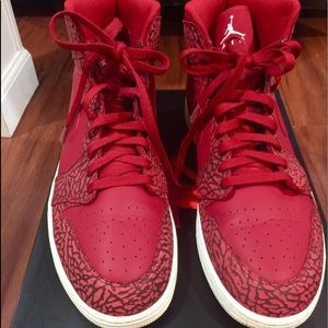 Men’s Red Jordan’s Fights size 14